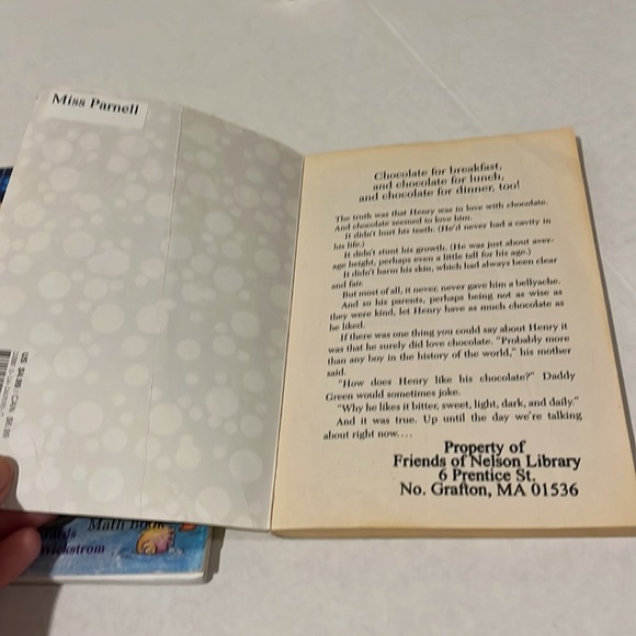 Classroom Library Books round 1 - Picture 15 of 16